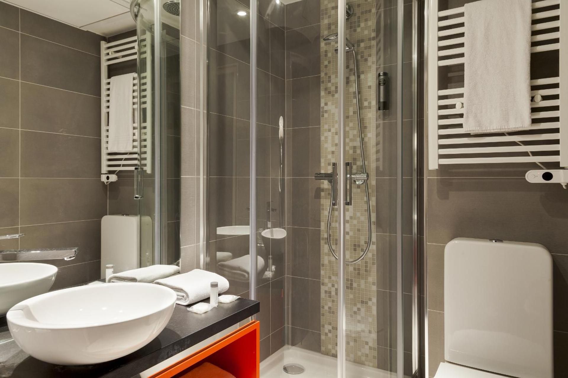 undefined Timhotel Paris Gare de l'Est 7