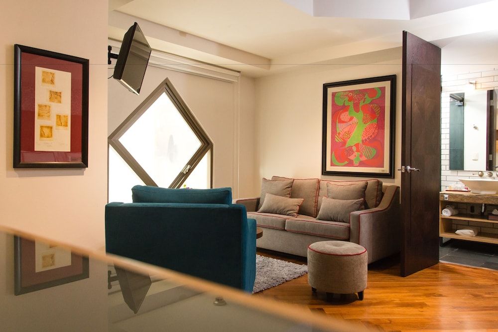 Santa Rita Hotel del Arte Standard Room, 1 King Bed 8