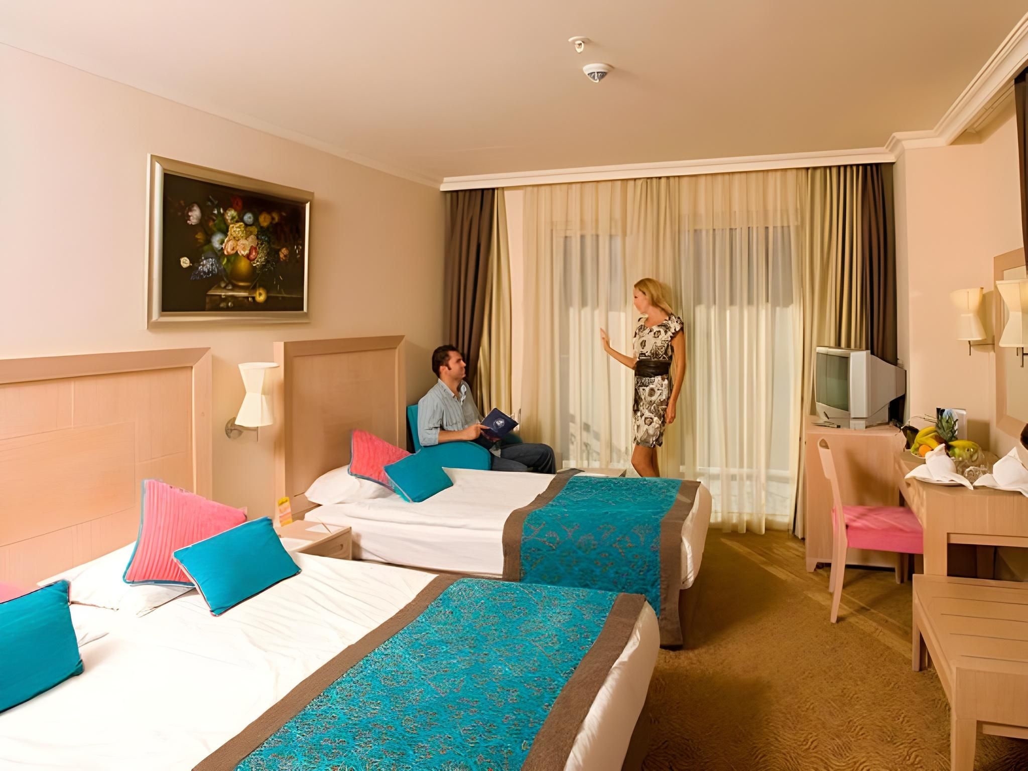 Side Sea View Triple Room