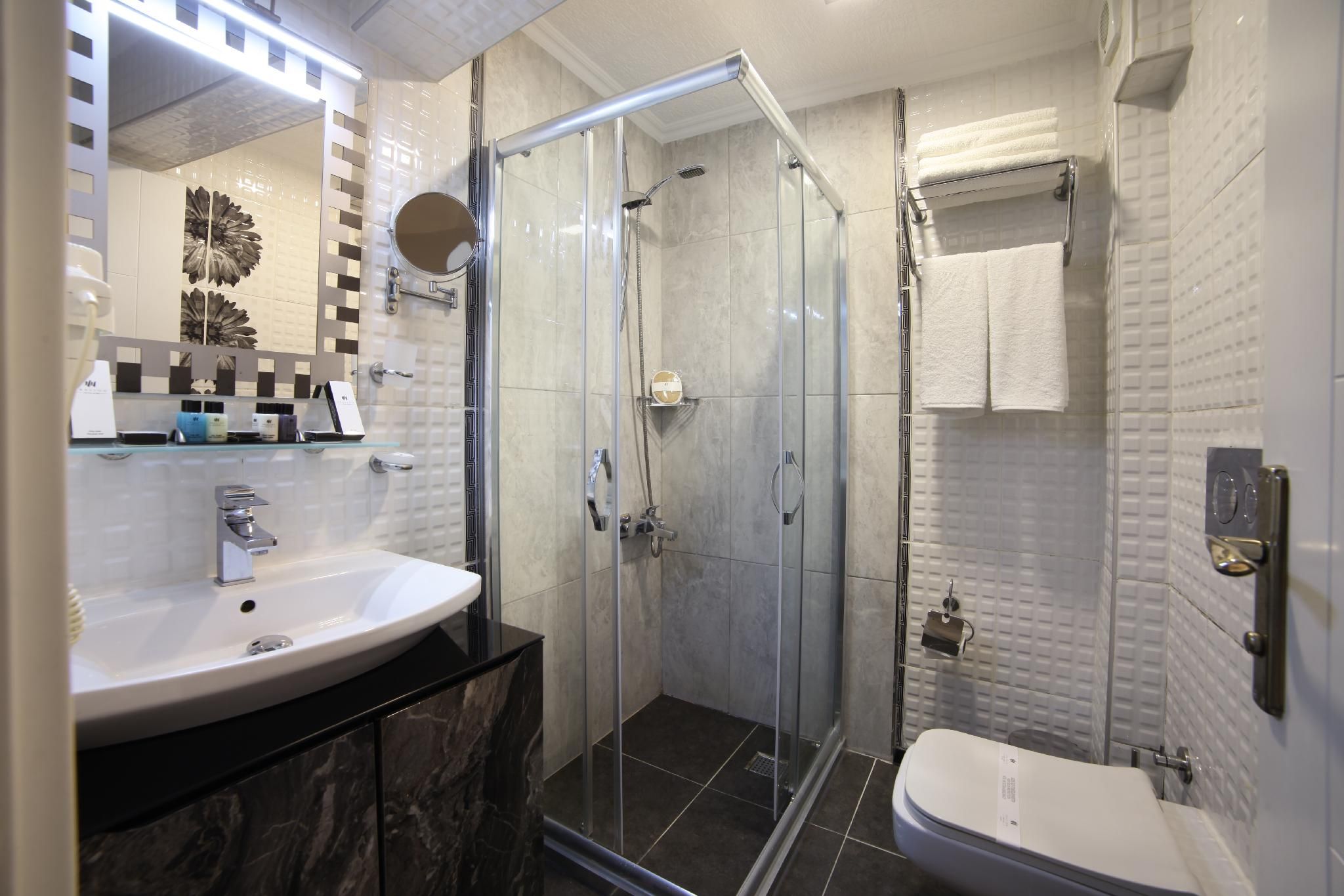 Skalion Hotel Economy Twin Room No View 3