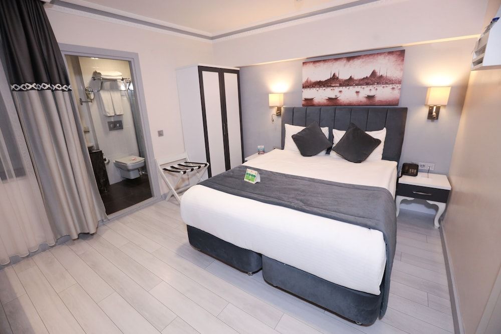 Skalion Hotel Economy Double Room