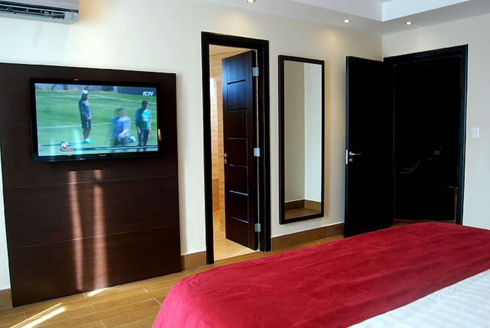 Principe Hotel and Suites Standard Room 6