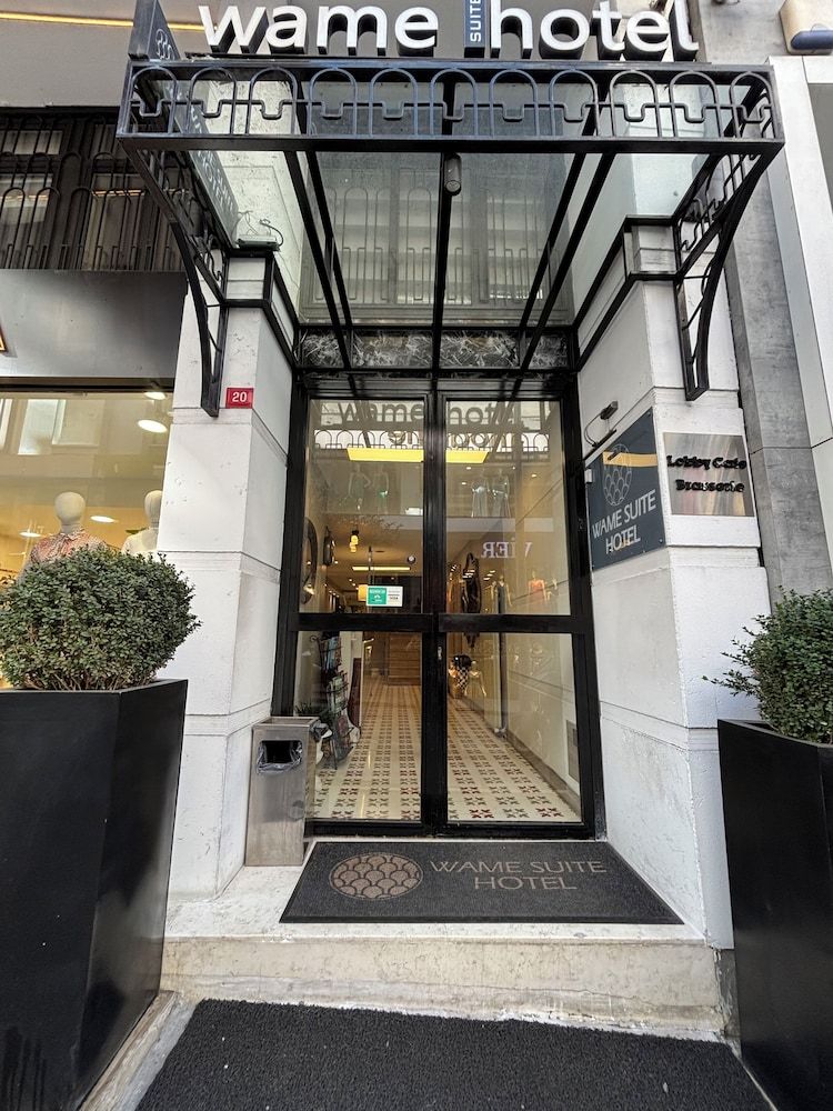 undefined Wame Suite Hotel 6