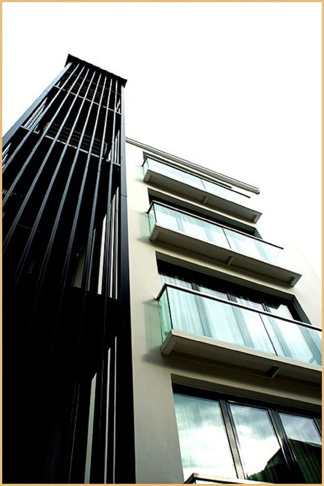 undefined Wame Suite Hotel 7