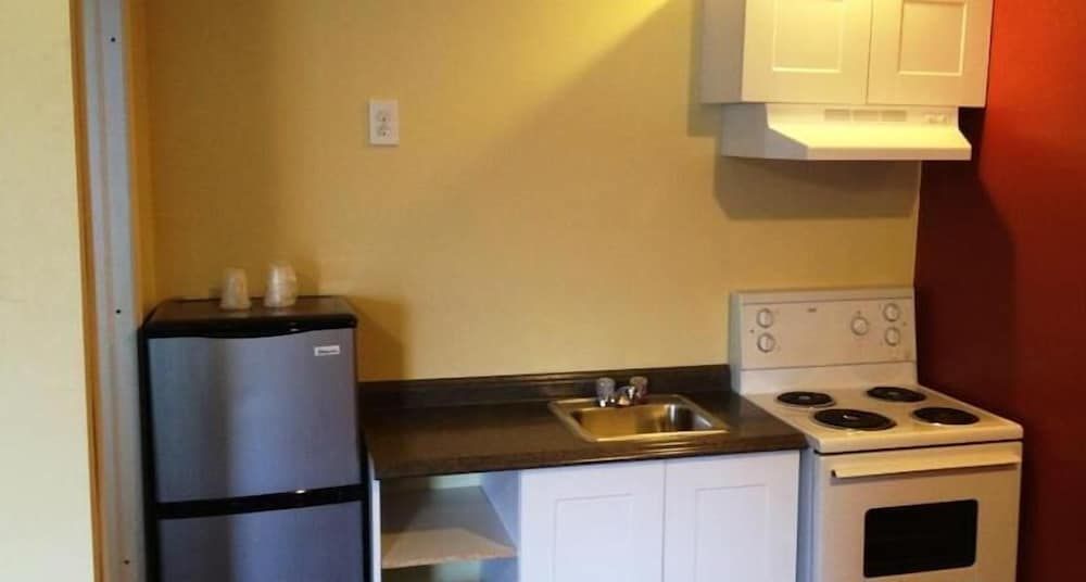 undefined Parkway Motel 6