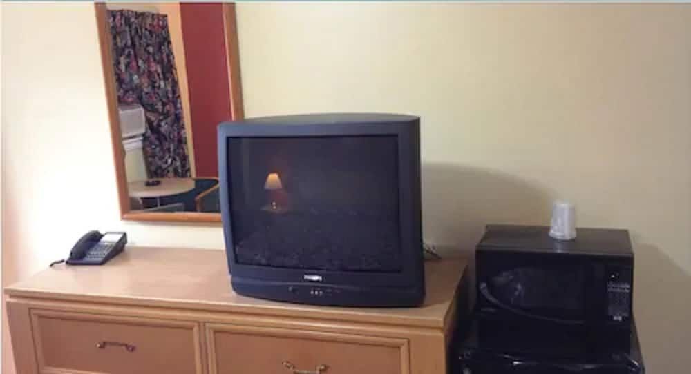 undefined Parkway Motel 7