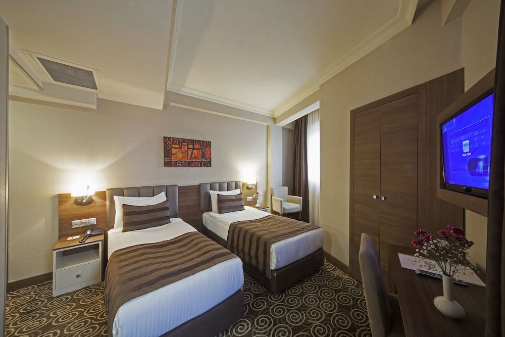 Delta Hotel Istanbul Standard Double or Twin Room, 1 Double or 2 Twin Beds 4