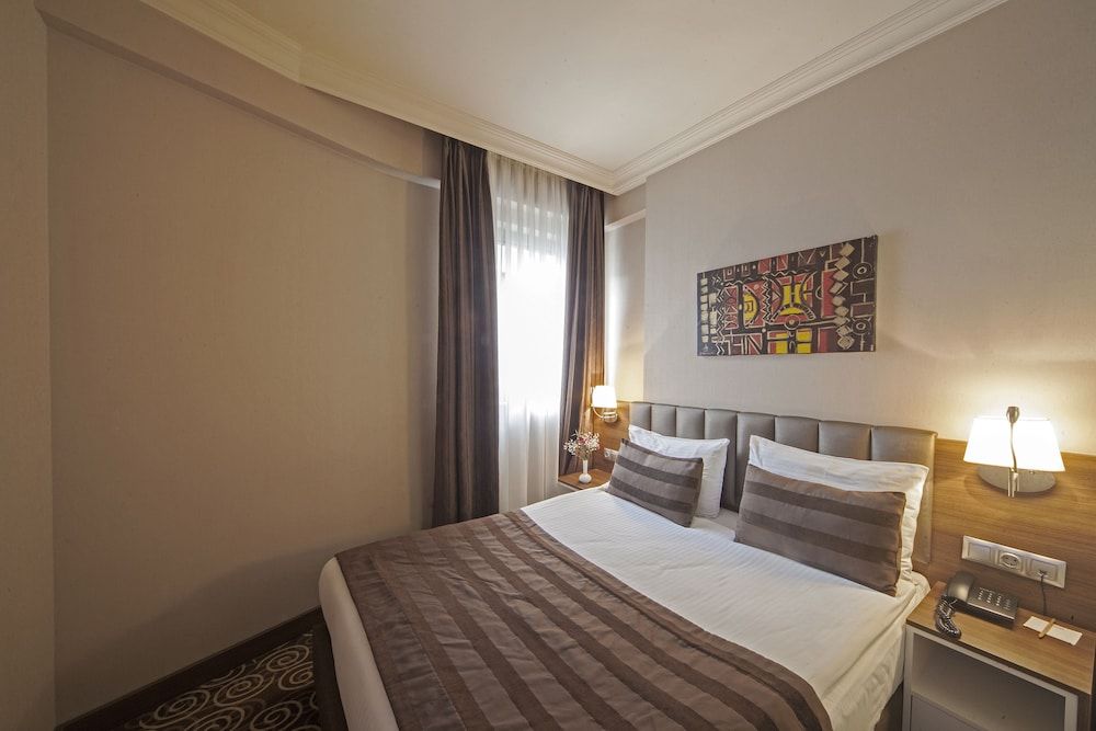 Delta Hotel Istanbul Standard Double or Twin Room, 1 Double or 2 Twin Beds 5