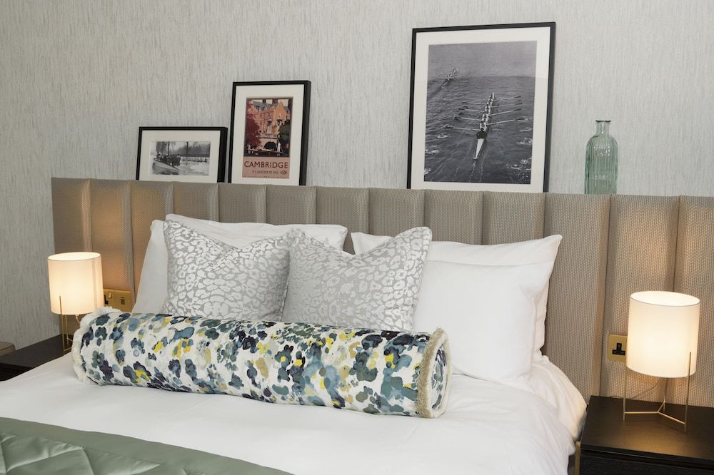 Gonville Hotel Classic Double Room, Walk-in Shower 3