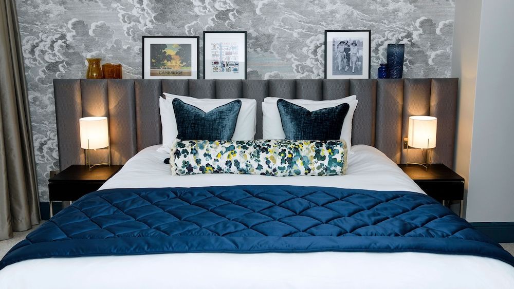 Gonville Hotel Classic Double Room, Walk-in Shower 6