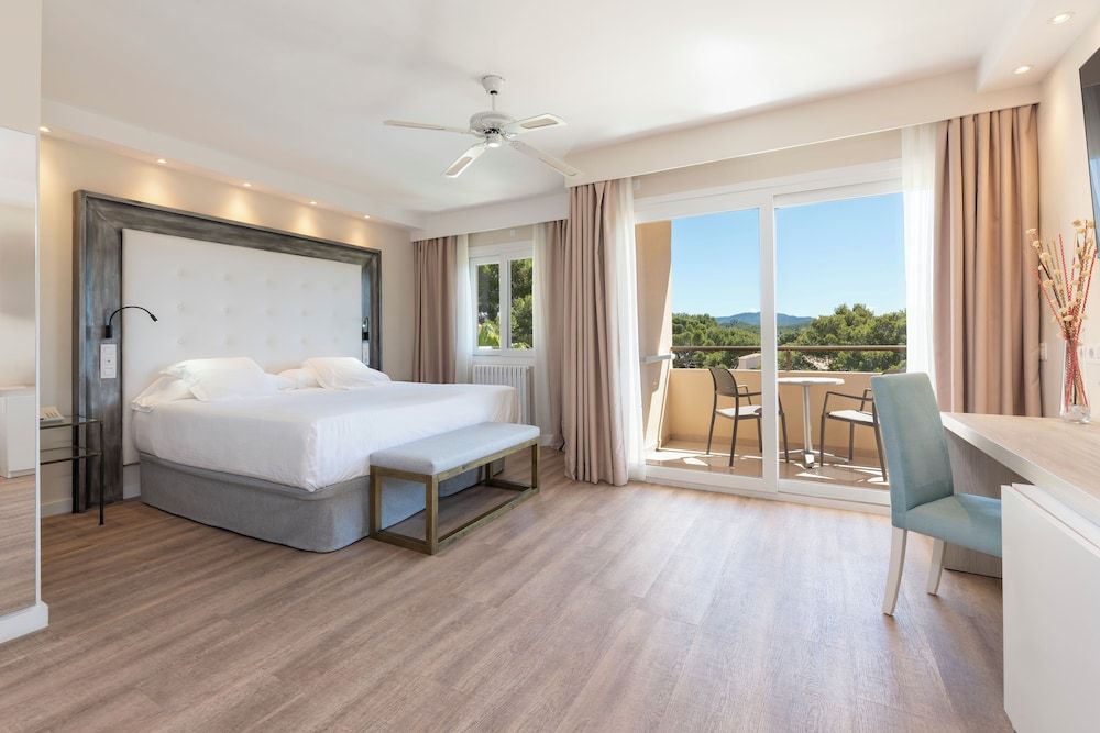 Double Room, Balcony (Occupancy 3 - Silver)