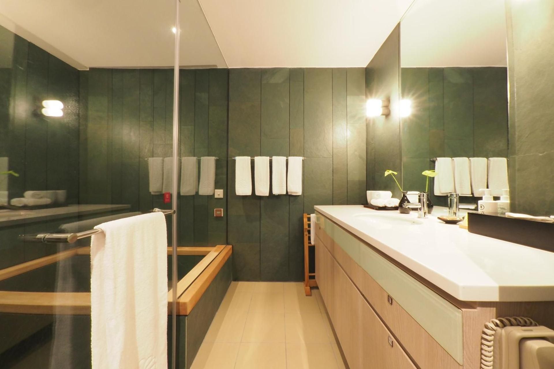 Japanese Western Style Suite Room