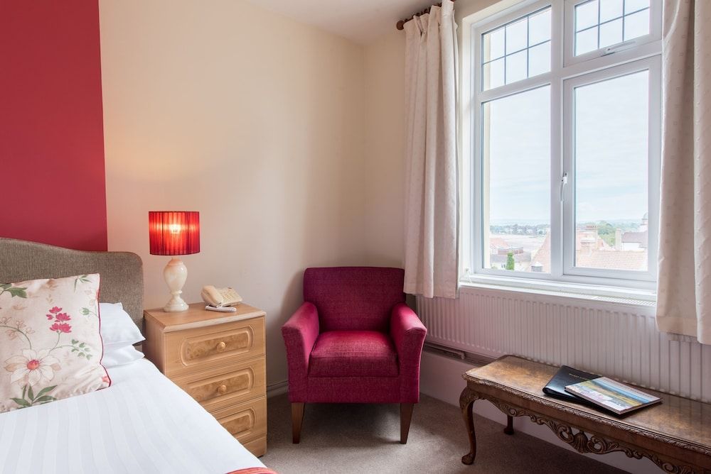 Northfield Hotel Deluxe Double Room, Garden View 6