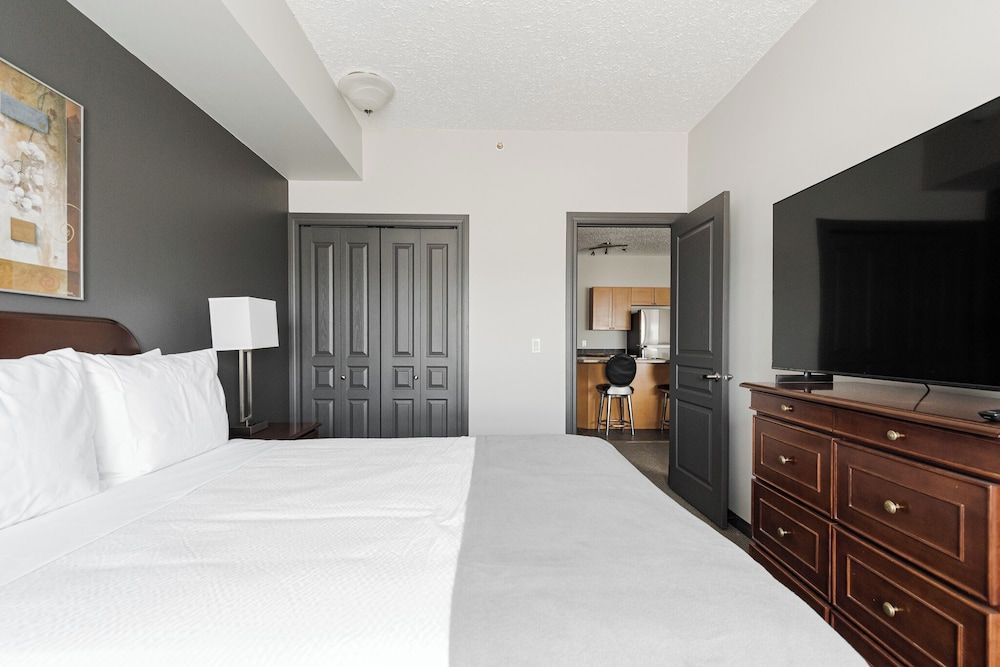 Premier Residences Suite, 1 Bedroom, Kitchen 2