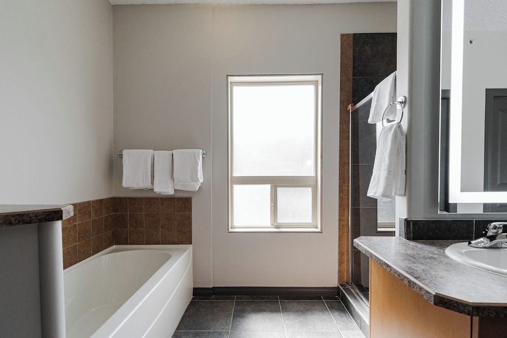 Premier Residences 2 Bedroom Suite, Kitchen, 2 Bathrooms 10