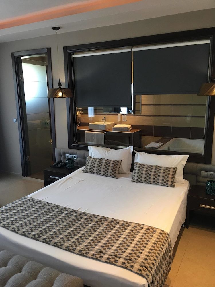 Maison Hotel Junior Suite 2