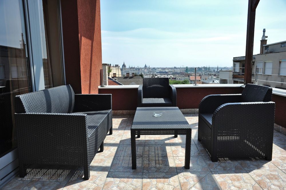 undefined Hotel Papillon 3