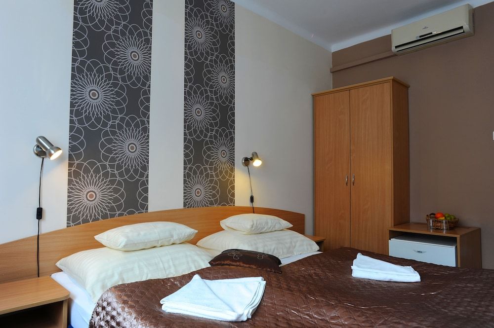 undefined Hotel Papillon 8