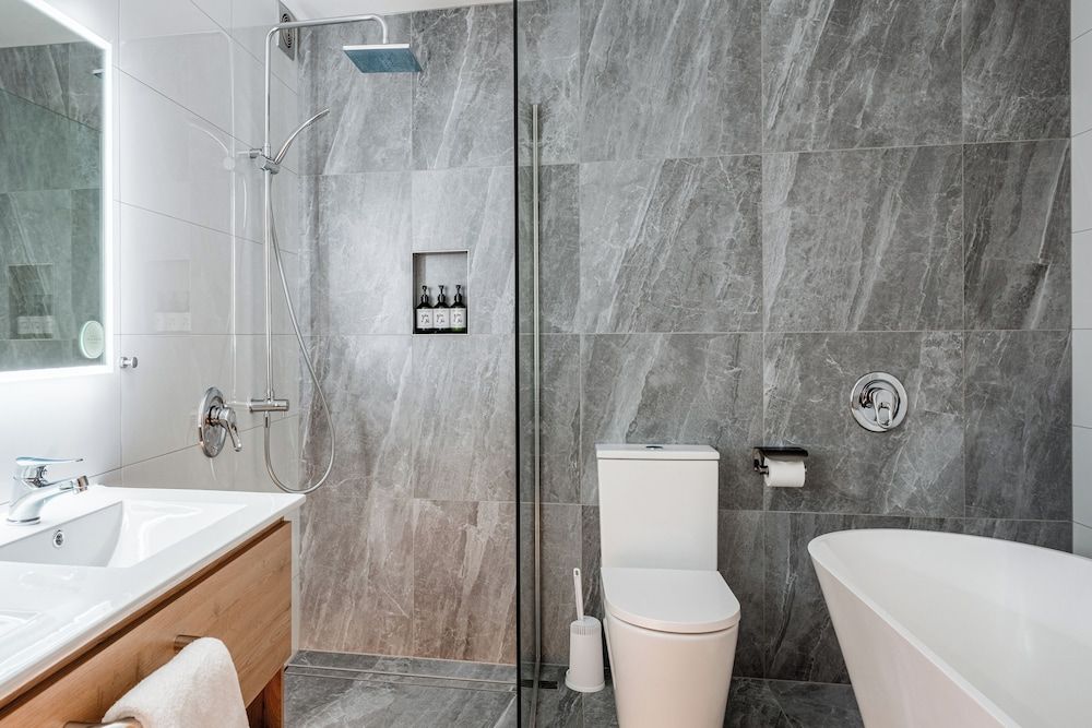 Powderhorn Chateau Queen Suite 2