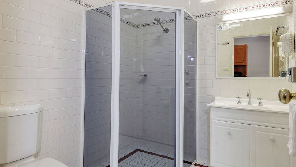 Breakout Motor Inn Suite, 2 Bedrooms 4