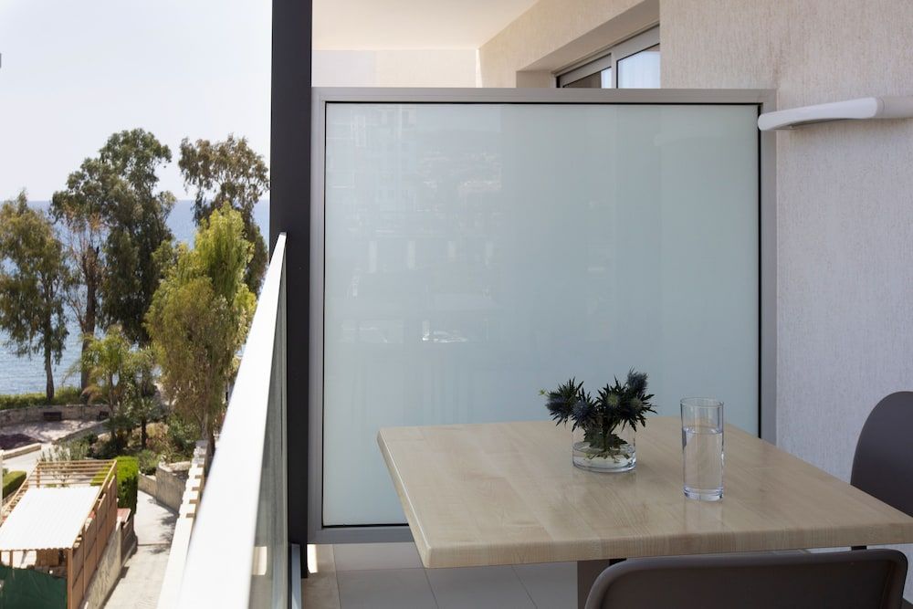 Harmony Bay Hotel Double or Twin Room, Partial Sea View 5