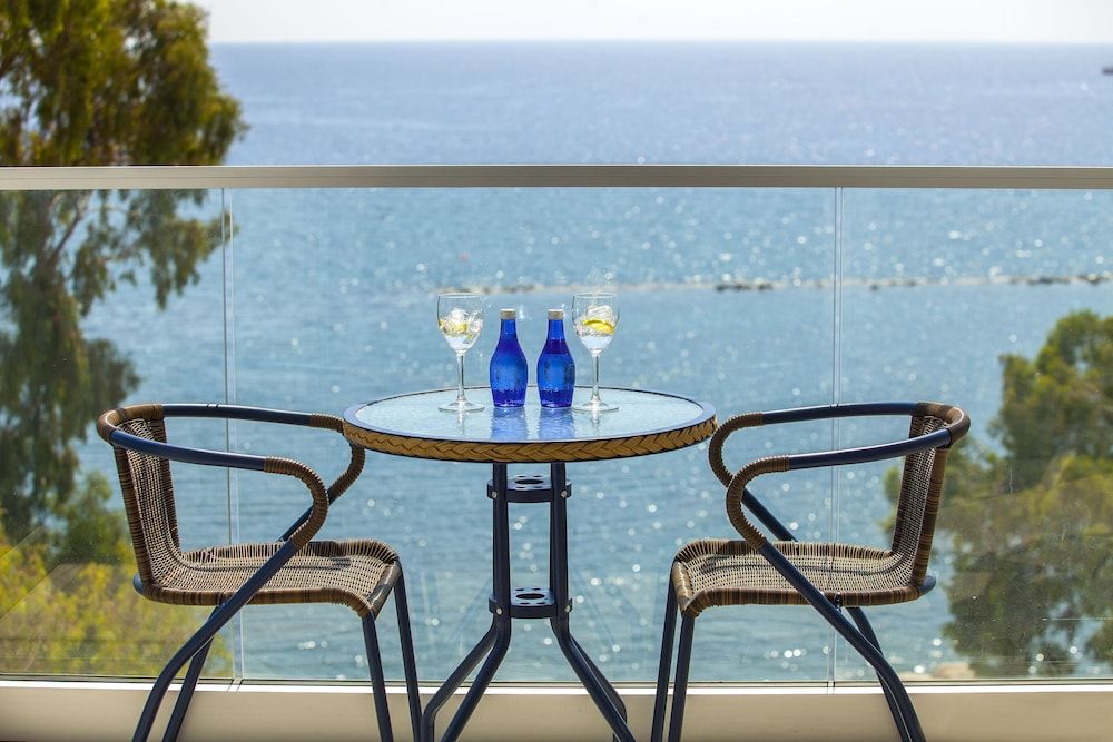 Harmony Bay Hotel Suite, Sea View Room 9