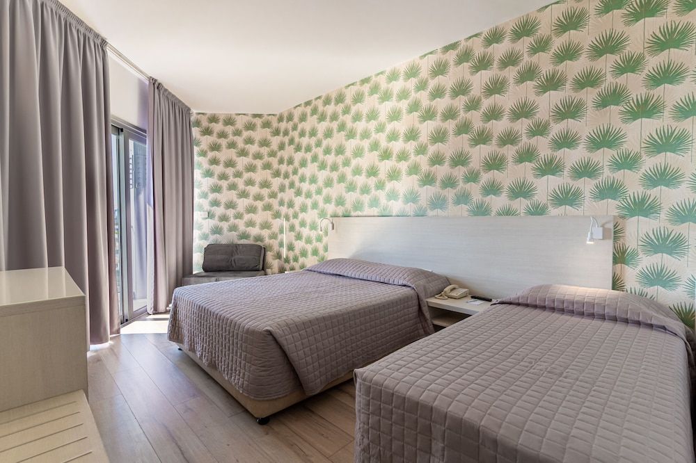 Harmony Bay Hotel Double or Twin Room, Partial Sea View 3