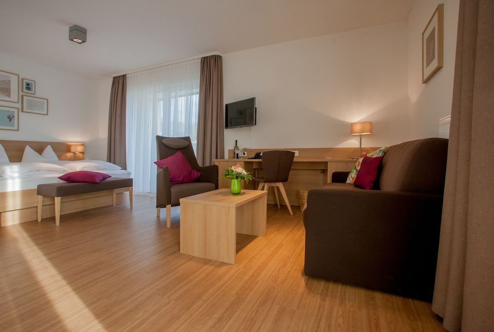 Pflugwirts Hotel und Gasthaus Junior Suite, Balcony 3