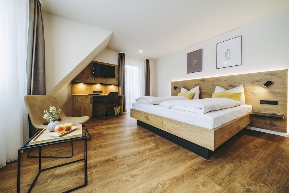 Pflugwirts Hotel und Gasthaus Junior Suite, Balcony 4