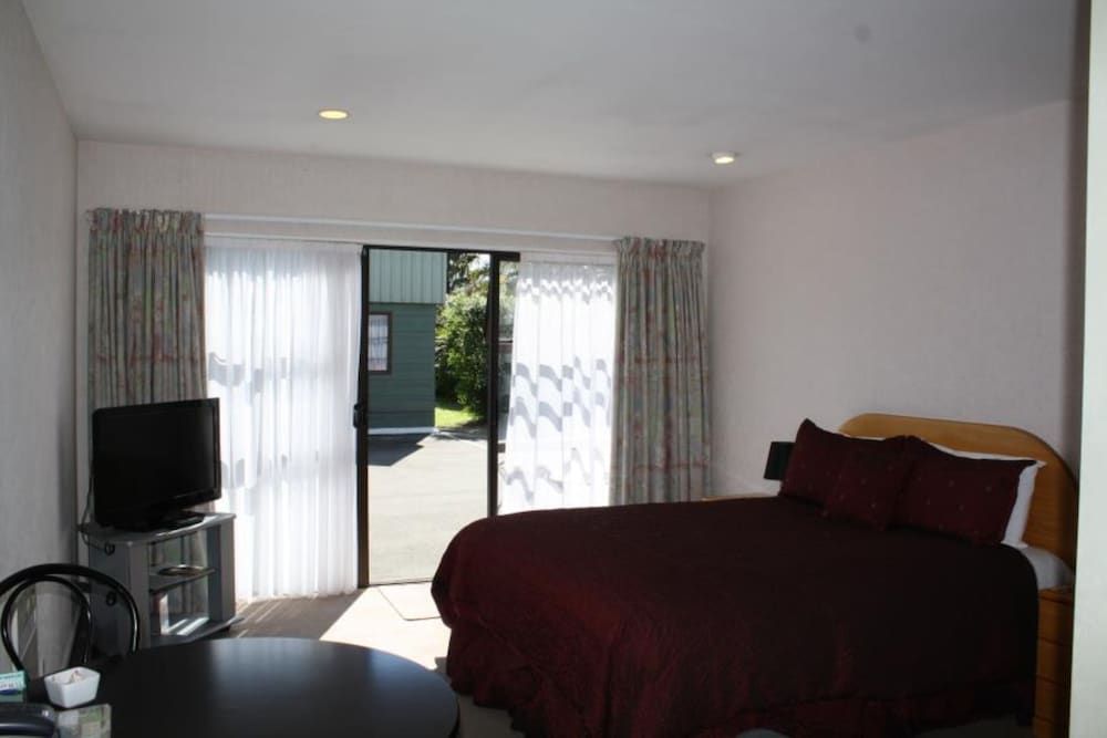 193 Aorangi Manor Motel Standard Studio 4