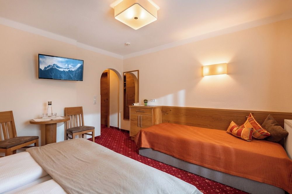 Triple Room, Balcony (Reichenspitze)