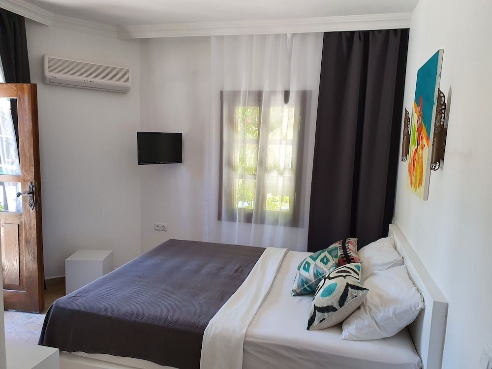Honeymoon Double Room, Pool View