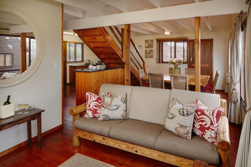 First Group Kowie River Chalets Chalet, 3 Bedrooms, Non Smoking 6