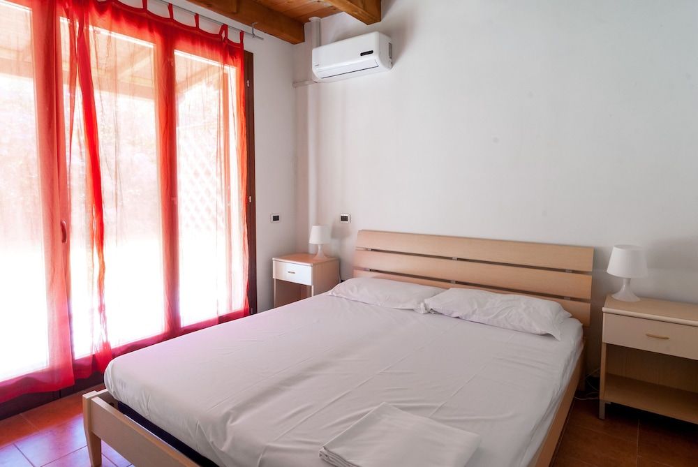 Bungalow (2 People)