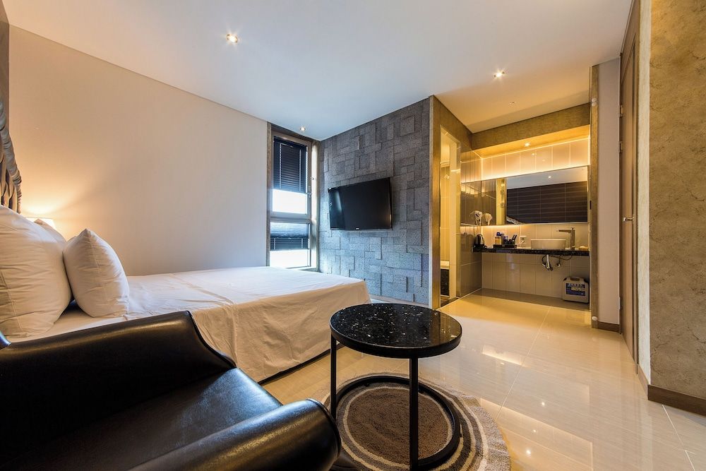 Boutique Hotel SB Seoul Deluxe Double Room 8