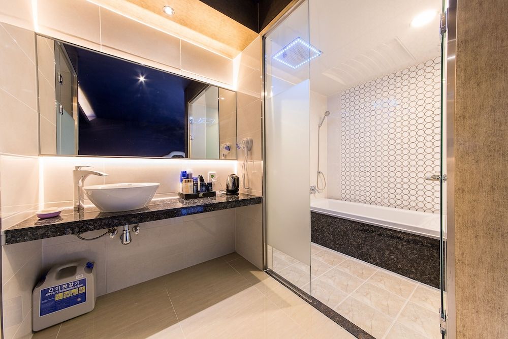 Boutique Hotel SB Seoul Deluxe Double Room 14