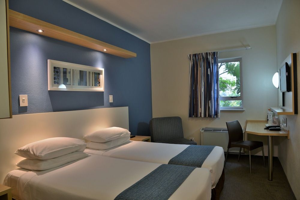 Road Lodge Cape Town International Airport