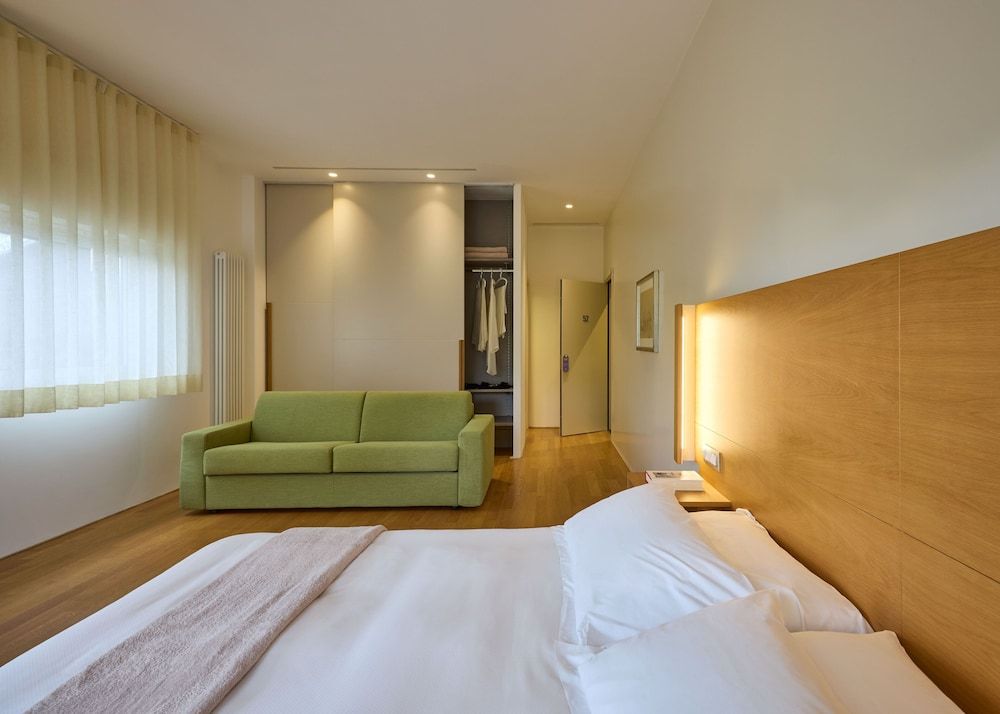 undefined Hotel Emilia 4