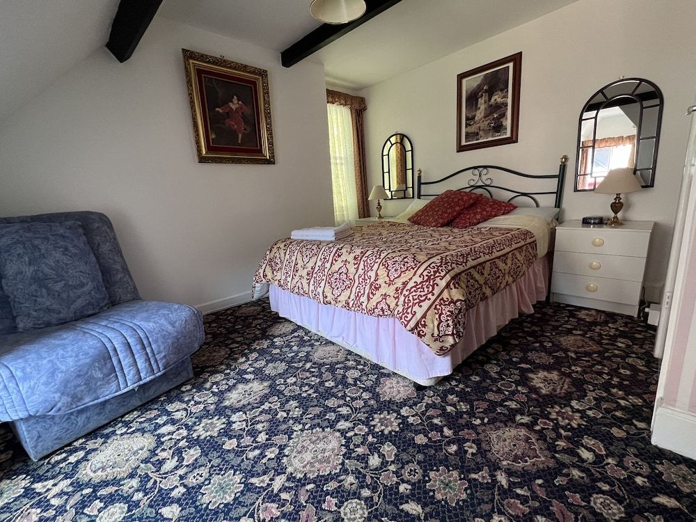 Superior Double Room, Ensuite (with Put you Up)