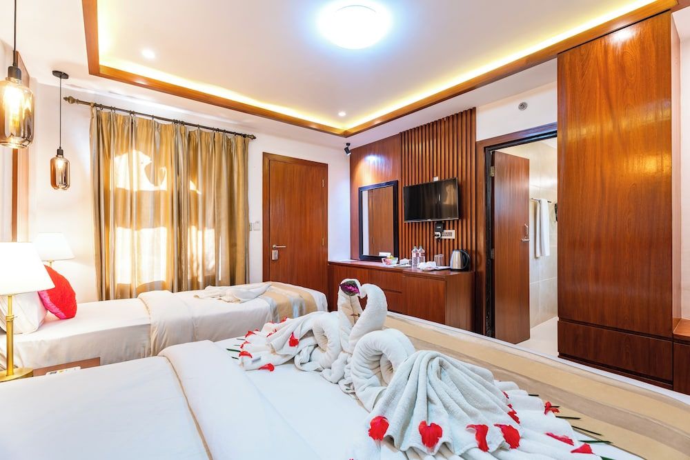 Hotel Seven Limited Deluxe Room 3