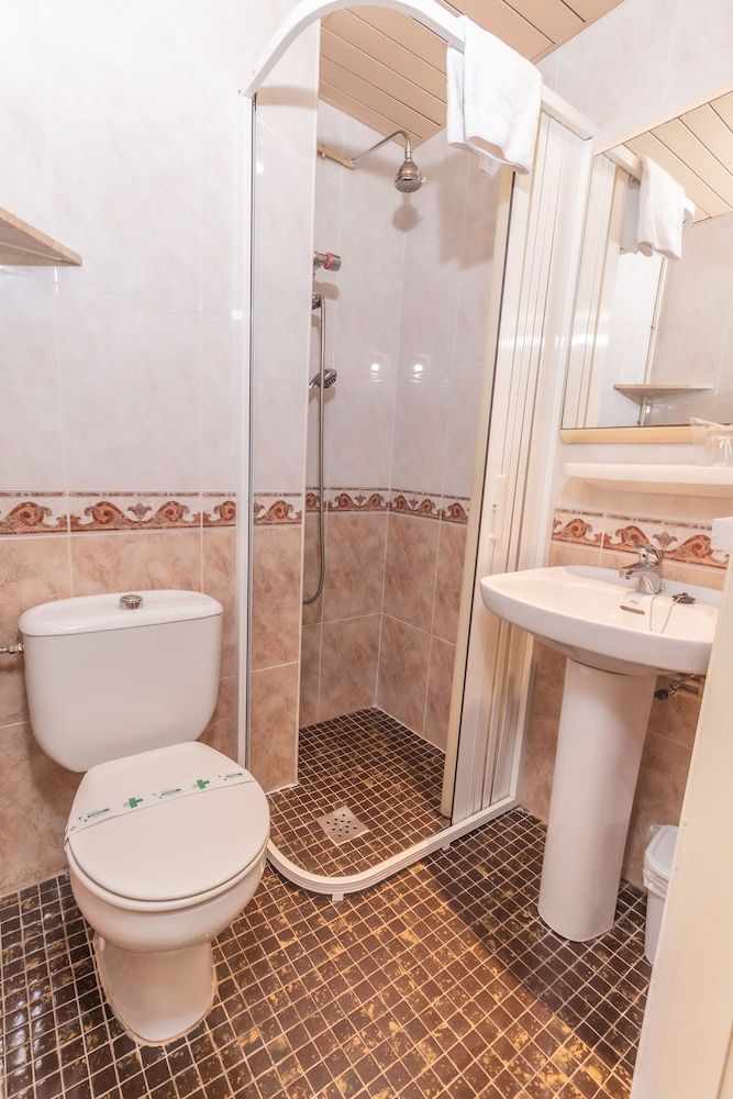 Hotel Universal Murcia Standard Triple Room 4