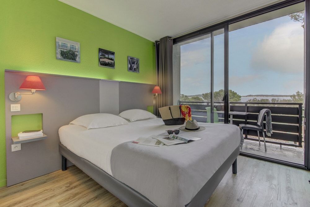 Classic Room, 2 Bedrooms, Terrace