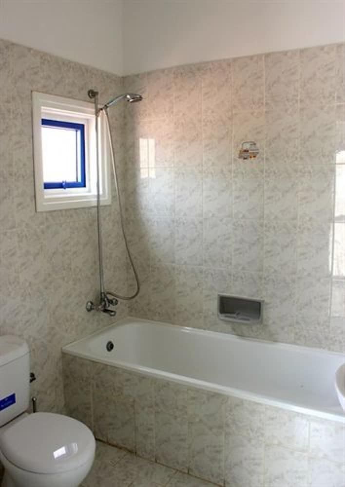 Flokkas Hotel Apartments Studio 4