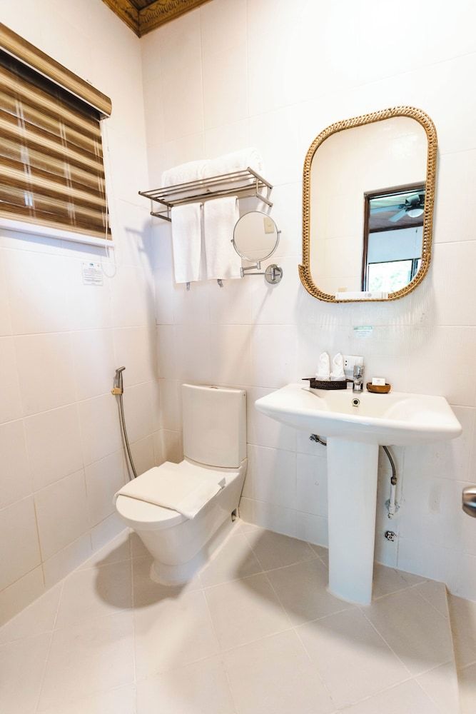 Daluyon Beach and Mountain Resort Superior Room, Beachfront 4