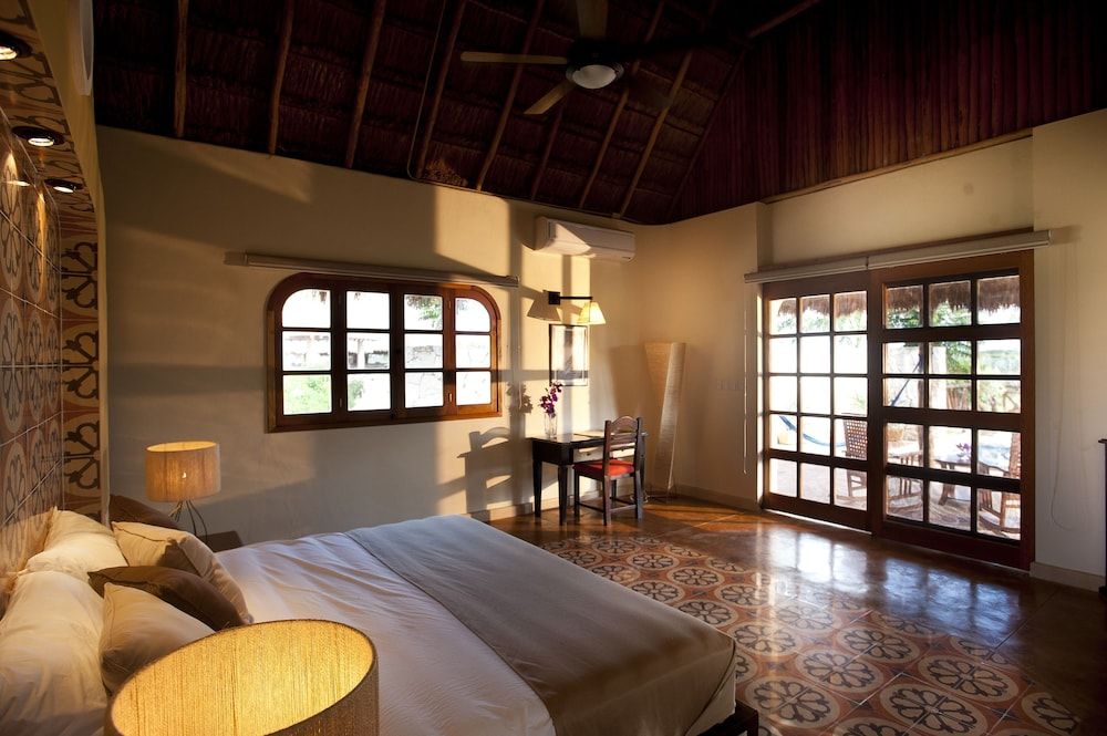 Hacienda Viva Sotuta de Peón Deluxe Cabin, 1 King Bed, Private Pool, Garden View (Palapa Roof) 2