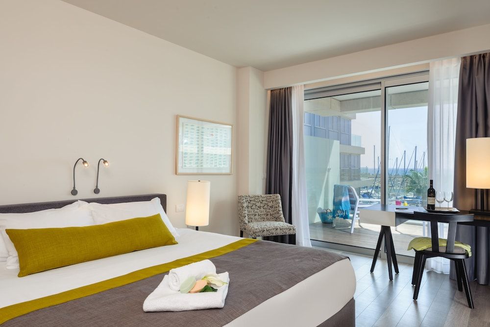 Herods Herzliya Executive Room, Balcony, Pool View 2