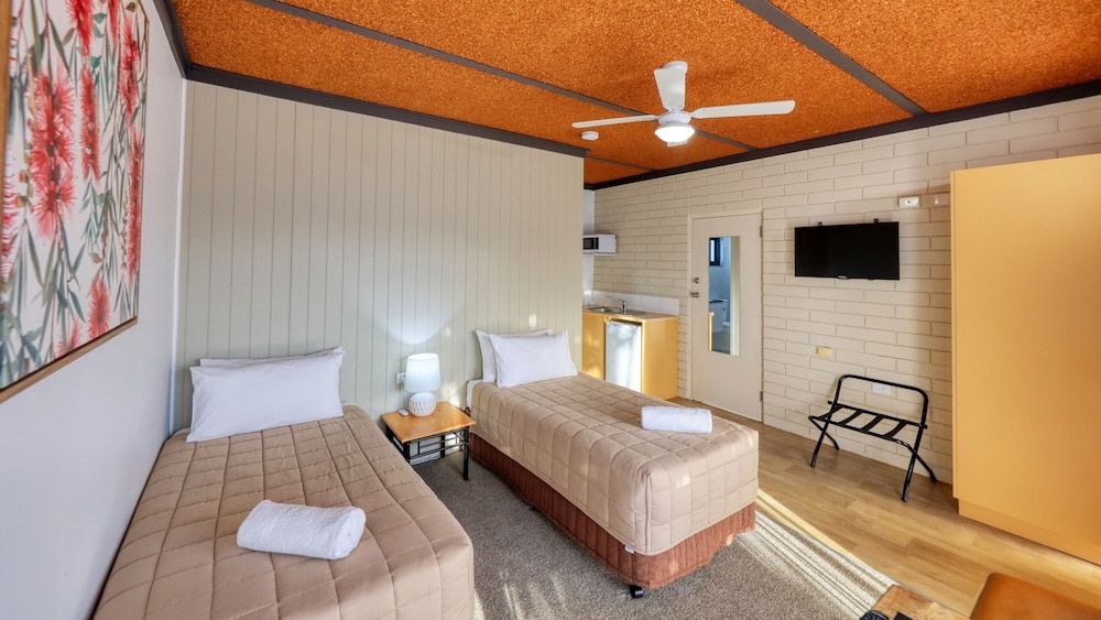 Motel Meneres Premium Twin Room 3