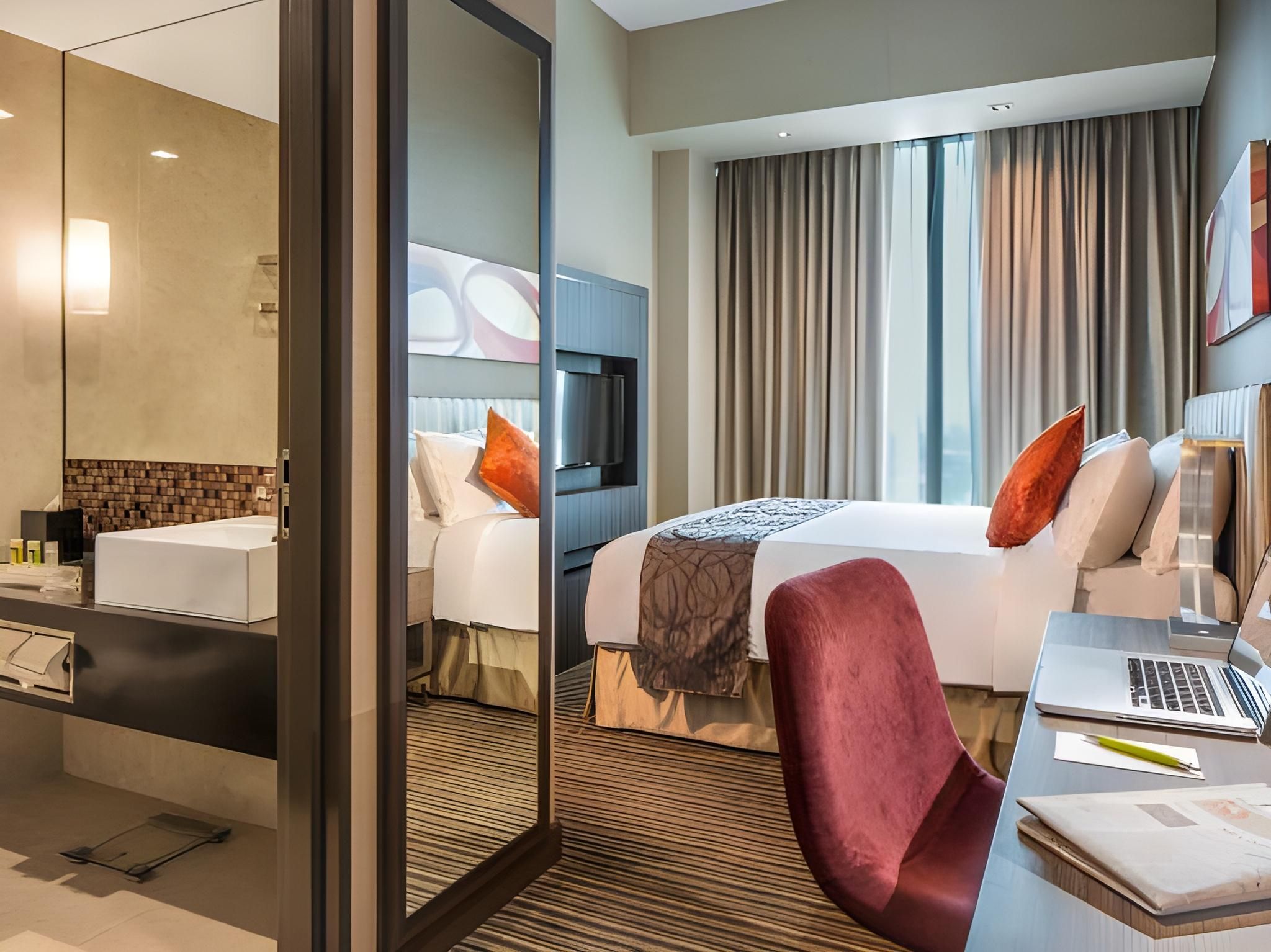 One Bedroom Executive Deluxe Suite - Non-Smoking
