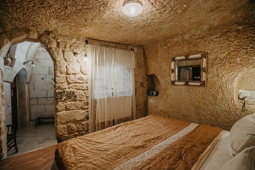 Meleklerevi Cave Hotel Deluxe Cave Room 16