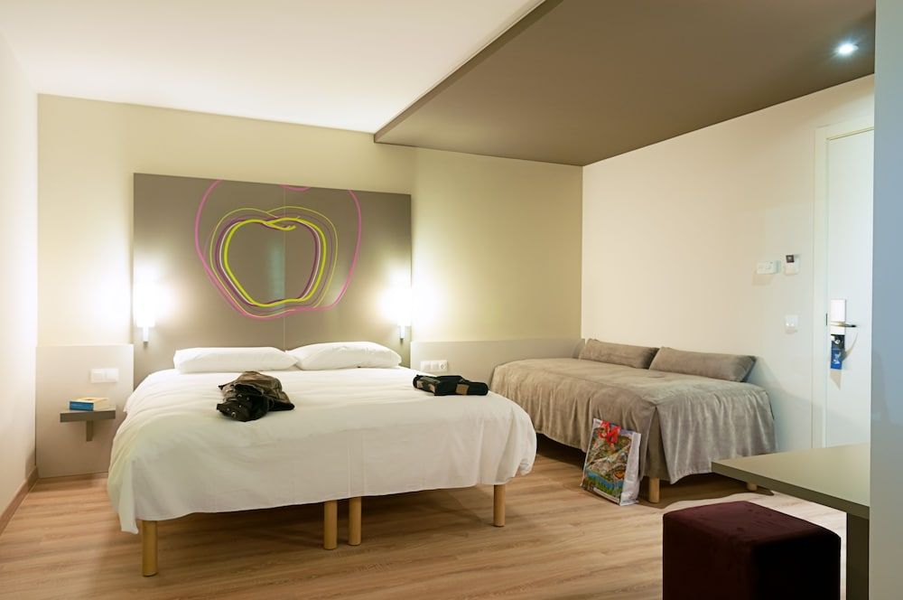 ibis Styles Lleida Torrefarrera Standard Room, 2 Twin Beds 4